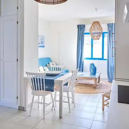 アパートホテル Seabay 3*